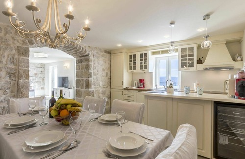 Jesenice House | Wonderful villa for 6 people with A/C, WIFI, private pool, TV and patio