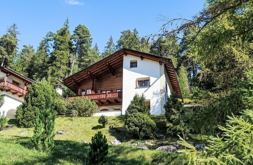 Laax House | Wonderful villa for 7 people with WIFI, patio and panoramic view