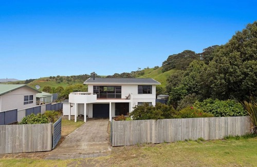 Waiotahi House | Wonderful Waiotahe Beach