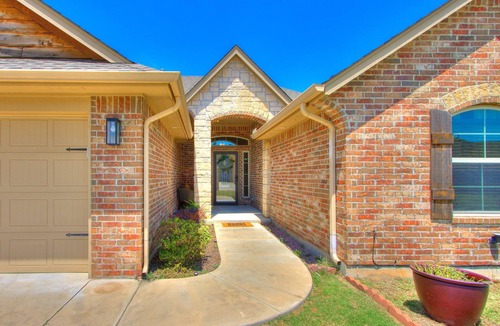 Midwest City House | Wonderful Windmill Farms: Where Every Stay Feels Like Coming Home