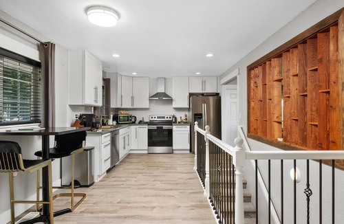 Powellhurst-Gilbert House | Wonderfully Appointed Home in Day Ranch Style Layout, Pet Friendly, Pool Table, Sauna, Deck, BBQ
