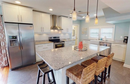 Cape Charles House | Wonderfully Updated and Renovated in the Historic District. 2-3 Night Min Stay