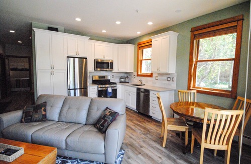 Keystone Condo | Wonderfully updated 2BR 2BA Groundfloor condo