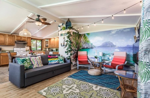 Lenexa House | Wonders of the World