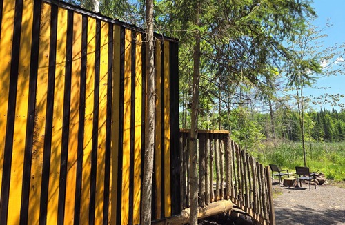 Golden Lake Cabin | Wood Duck Cabin, No Neighbours, Drive too, Pet Friendly