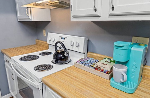 Sunnyland House | WOOD`INN 2 - Comfy 2BD close to DT Peoria