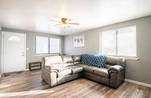 Sunnyland Apartment | WOOD`INN - Cozy 2BD over the bridge