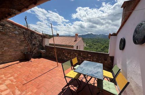 Los Masos House | Wood Lodge - beach- Skiing - Thermal Baths