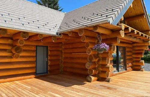 Yssingeaux Ski Chalet | Wood log chalet