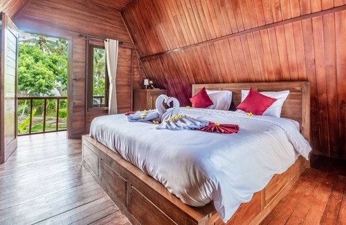Penida Island House | Wood Triangle Room - Suan Nusa Penida