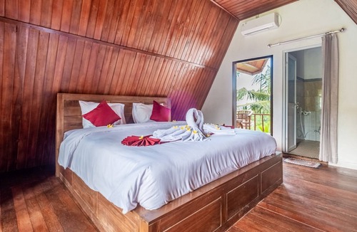 Penida Island House | Wood Triangle Room - Suan Nusa Penida