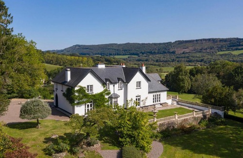 Coed-Y-Paen House | Woodbank