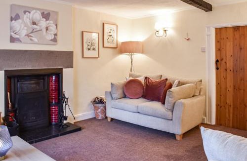 Nether Burrow House | Woodbine Cottage