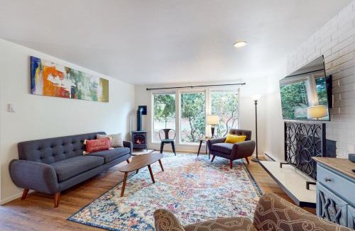 Bellingham House | Woodbine Way Retreat