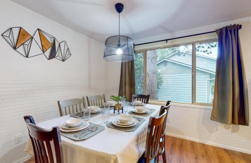 Bellingham House | Woodbine Way Retreat