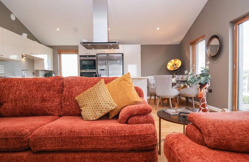 Martlesham Heath Cottage | Woodbridge Penthouse
