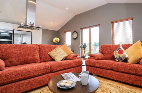 Martlesham Heath Cottage | Woodbridge Penthouse