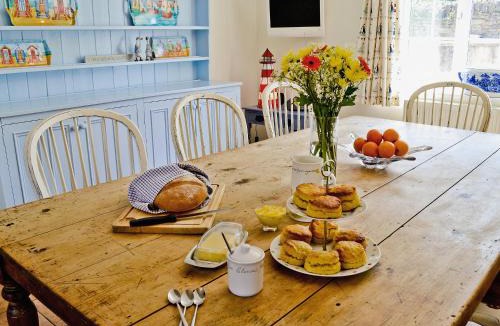 Bridport House | Woodbrook Cottage