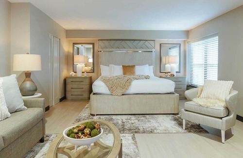 Perinton Hotel | Woodcliff Hotel and Spa