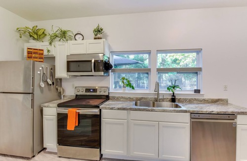 Clemson Cottage | Wooded Cottage - 3 Mi to Clemson University