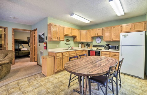 Markville Cabin | Wooded Danbury Cabin w/Grill + Fire Pit!