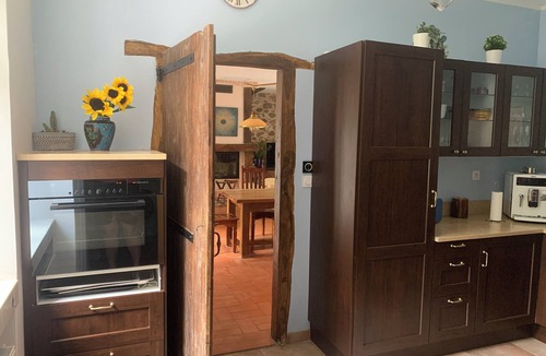 Vaudreuille House | Wooded house five minutes from Lake Saint Ferreol