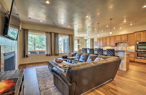 Ponderosa Trails House | Wooded Patio Oasis! Group Getaway in Flagstaff