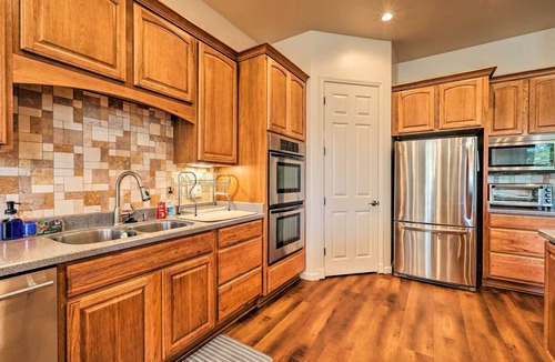 Ponderosa Trails House | Wooded Patio Oasis! Group Getaway in Flagstaff