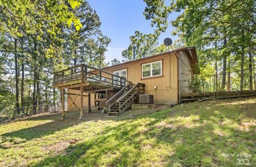 Bella Vista House | Wooded, Quiet Cottage, Very close to the Back 40