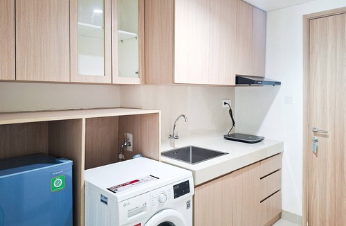 Pondok Aren Apartment | Wooden Accents 1Br Without Living Room At Bintaro Embarcadero Apartment
