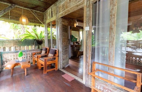 Melayang House | Wooden Bungalow - 10 minute from Ubud Center