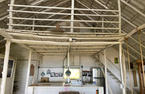 Lunel Cabin | Wooden cabin on the Pacific coast