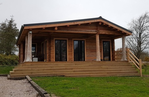 Saint-Martin-Choquel Ski Chalet | Wooden chalet with large garden and private Jacuzzi