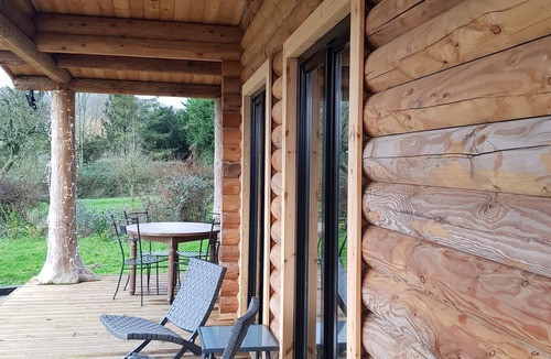 Saint-Martin-Choquel Ski Chalet | Wooden chalet with large garden and private Jacuzzi