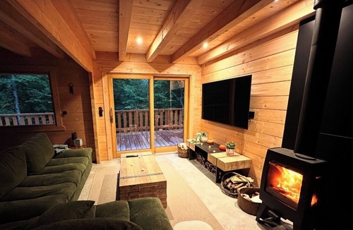 L'Esperou Ski Chalet | Wooden chalet at l'Esperou for 15 people