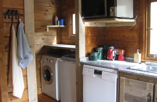 Lliber Cabin | Wooden chalet for 2 (+2) with private entrance, shared pool and stunning views