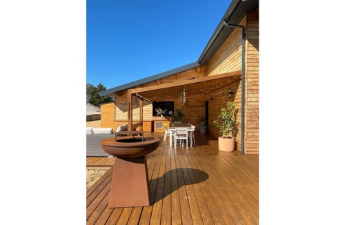 Salindres Ski Chalet | Wooden chalet