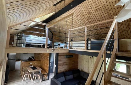 Floyon Cottage | Wooden chalet retreat with spa and large garden