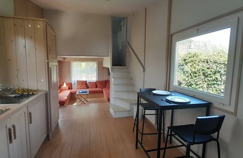 Roscanvel Ski Chalet | Wooden chalet, sea view, lovely garden, 5-minute walk to the beach. Dogs welcome.