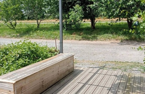 Jans Ski Chalet | Wooden chalet with private driveway halfway between Nantes and Rennes