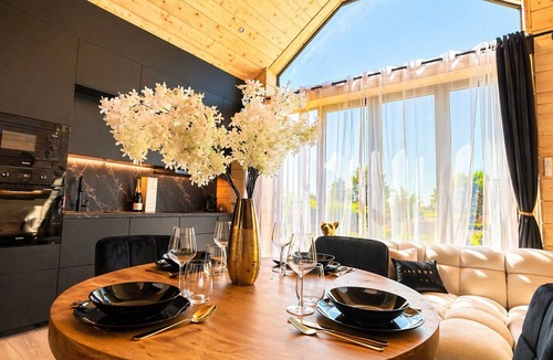 Longnes Cottage | Wooden cottage villa