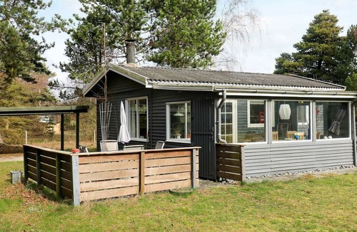 Gedesby House | Wooden Holiday Home in Falster with Terrace