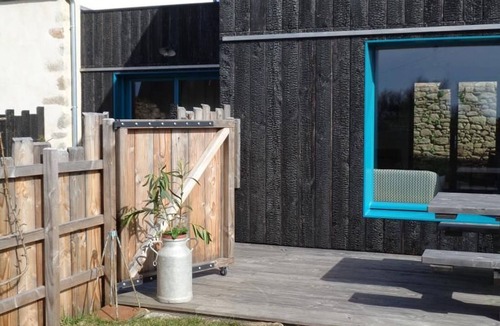 Guerande Cottage | Wooden House between Land and Sea in Guérande