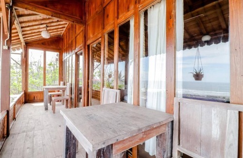 Kretek Villa | Wooden Javanese Villa Yogyakarta
