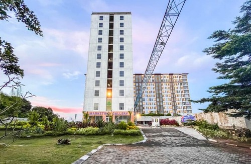 Biringkanya Apartment | Wooden Touch Studio At Tamansari Skylounge Makassar Apartment
