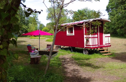 Le Vieil-Bauge Cottage | Wooden Trailers in the "Moulin de Palet"