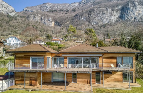 Veyrier-du-Lac Villa | Wooden Villa 4*