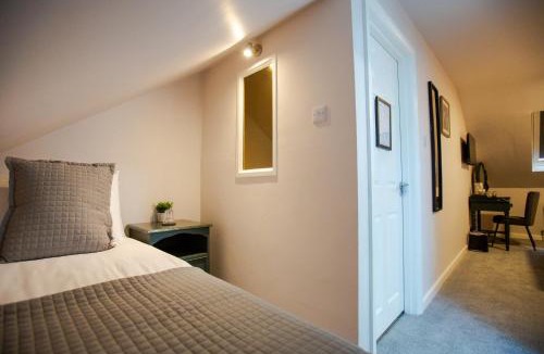 Redlynch Hotel | Woodfalls Inn