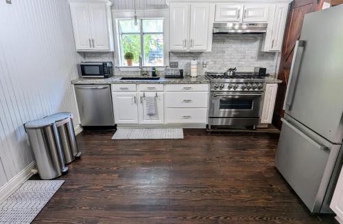 McKinney House | Woodhaven Cottage Downtown McKinney