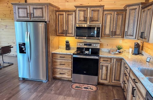 Van Buren Cabin | Woodhaven Hideaway! Beautiful cabin located in Van Buren, view of Current River.